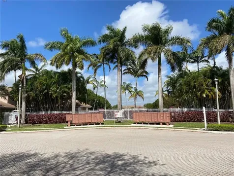 3880 NW 91st Terrace Sunrise FL 33351