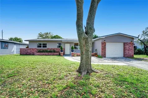 7620 NW 3rd Street Pembroke Pines FL 33024