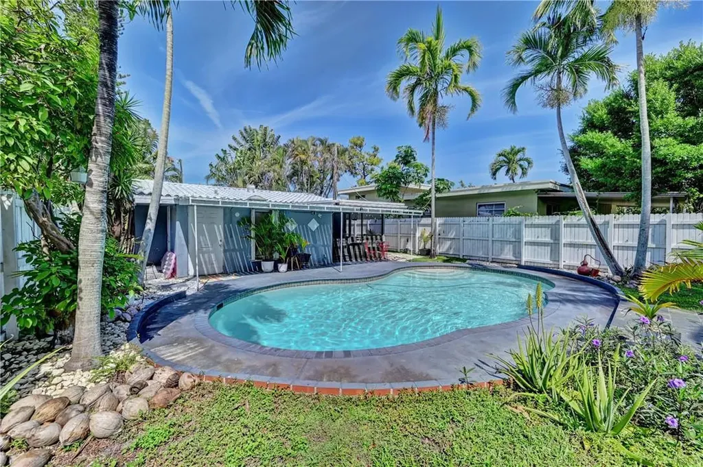 1022 NE 34th Court Oakland Park FL 33334