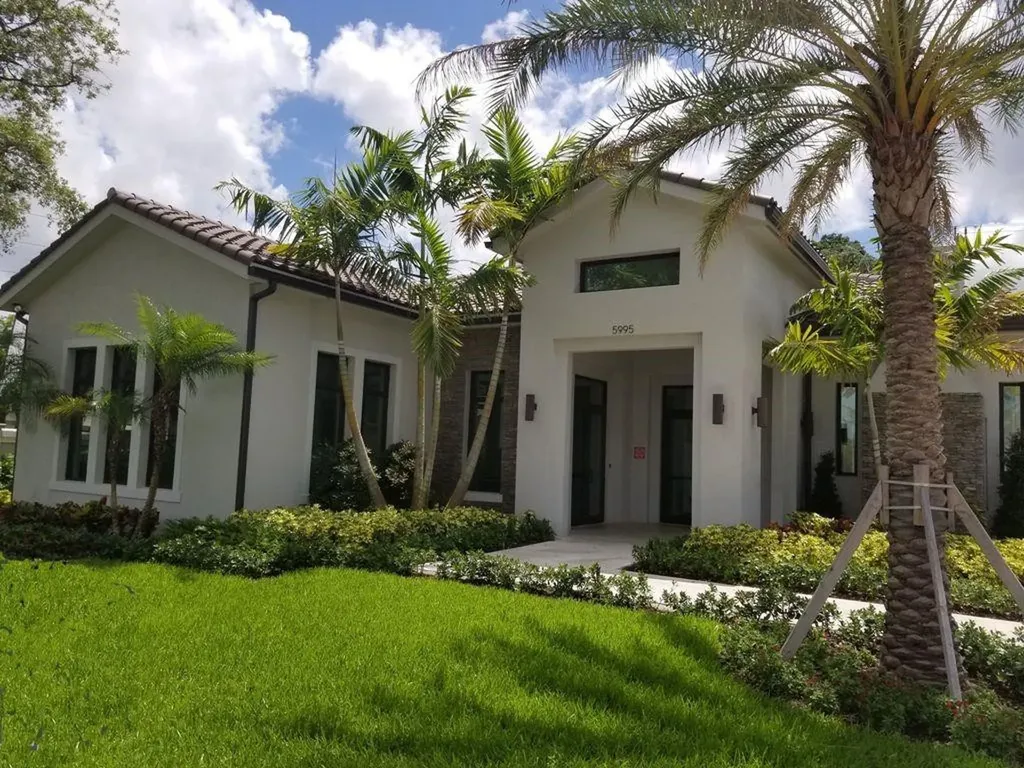 5716 Ashwood Circle Hollywood FL 33312