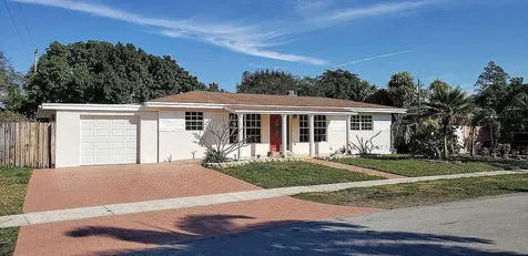 5021 SW 10th Street Plantation FL 33317