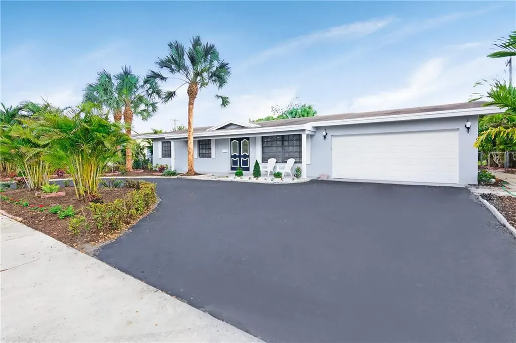 7300 NW 11th Place Plantation FL 33313