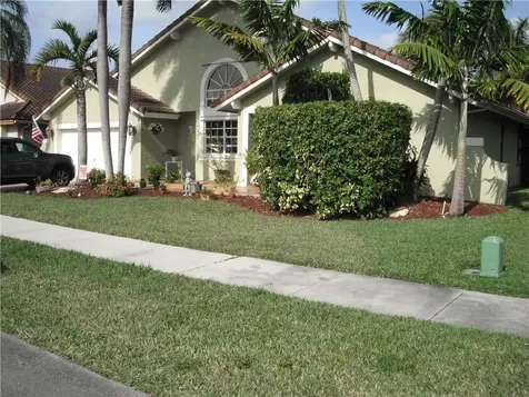 2220 SW 97th Road Davie FL 33324
