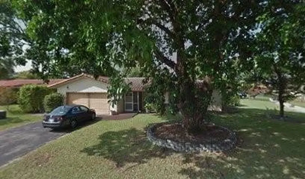 2488 NW 118th Terrace Coral Springs FL 33065