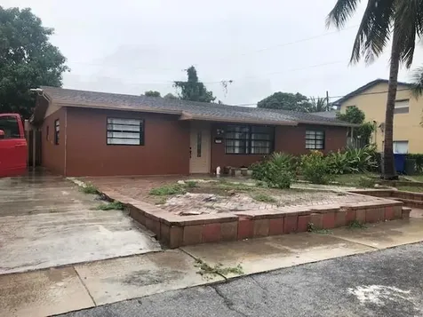 1721 NW 1st Way Pompano Beach FL 33060