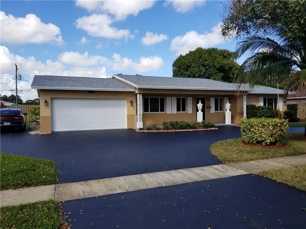 5521 SW 8th Street Plantation FL 33317