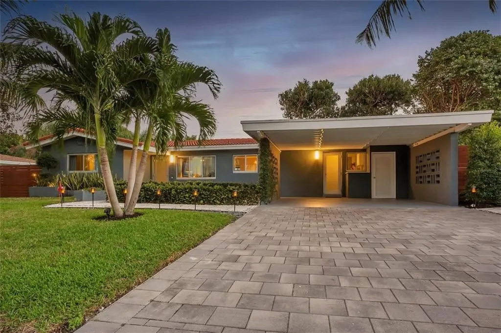 420 NE 32nd Street Boca Raton FL 33431