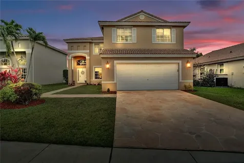 424 SW 195th Avenue Pembroke Pines FL 33029