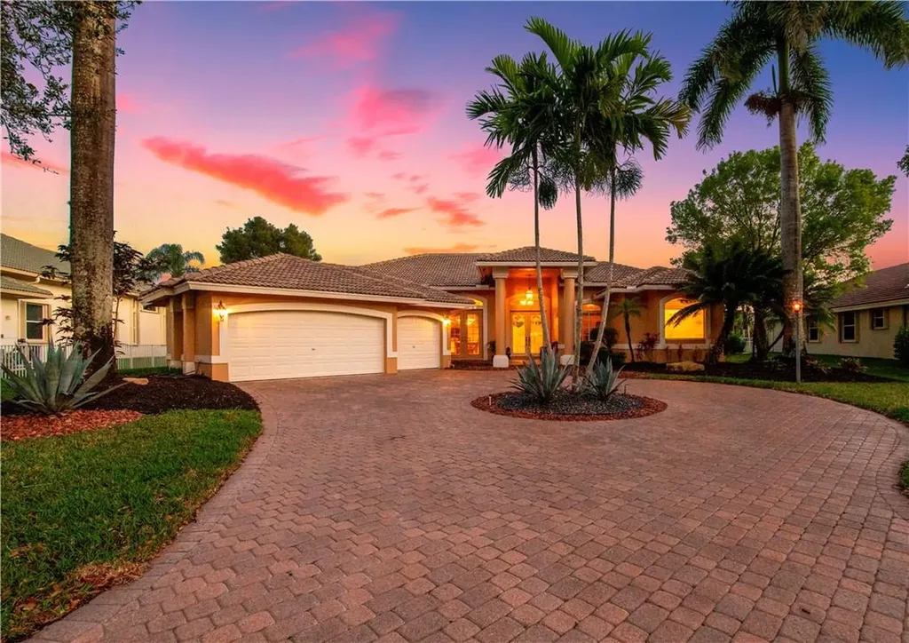 6468 NW 103rd Lane Parkland FL 33076