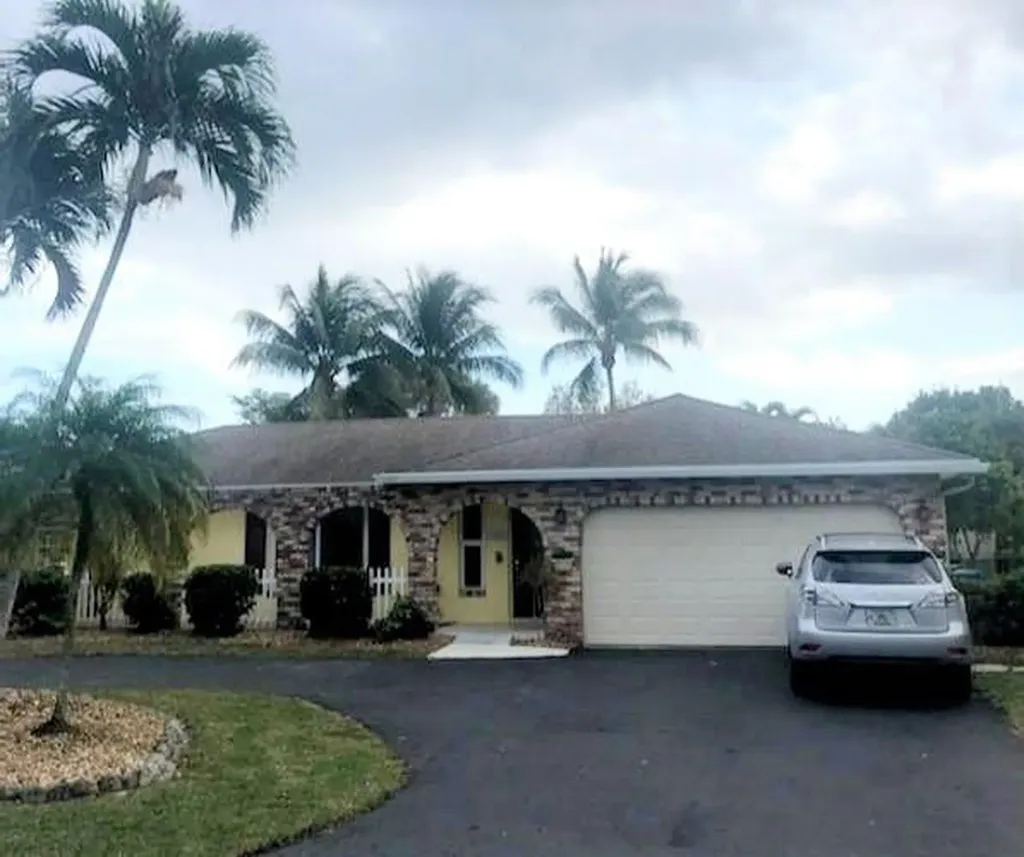 11076 NW 21st Street Coral Springs FL 33071