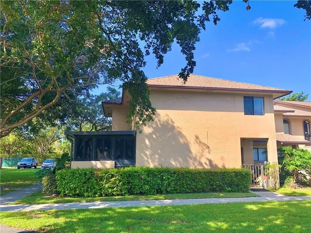 2364 NW 39th Avenue Coconut Creek FL 33066
