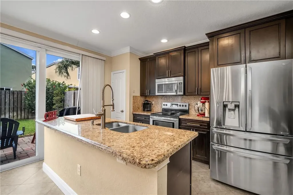 3118 Shelby Way Palm Springs FL 33461