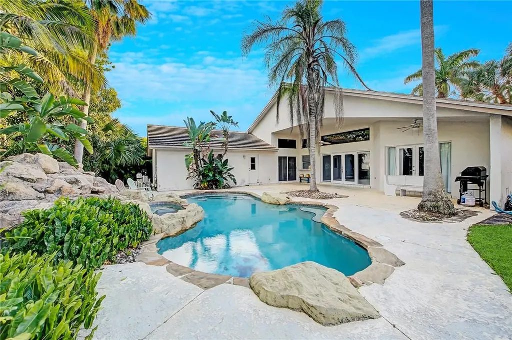 4201 NW 81st Terrace Coral Springs FL 33065