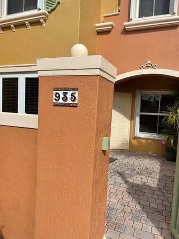 143 SW SW Terrace Pembroke Pines FL 33027