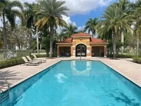 143 SW SW Terrace Pembroke Pines FL 33027