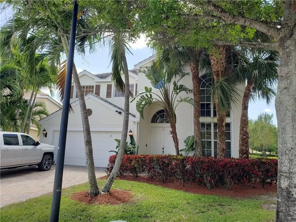 276 Kensington Way Royal Palm Beach FL 33414