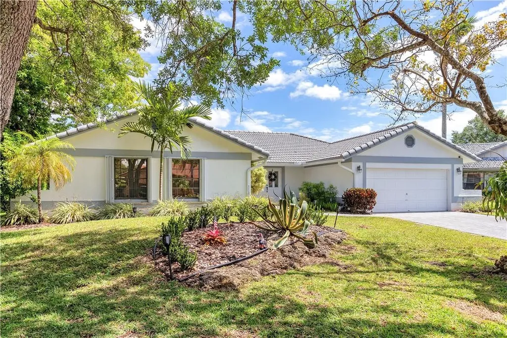 5011 NW 89th Way Coral Springs FL 33067