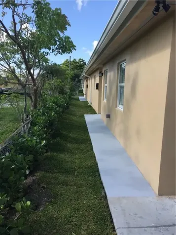 219 NW 7th Court Hallandale Beach FL 33009