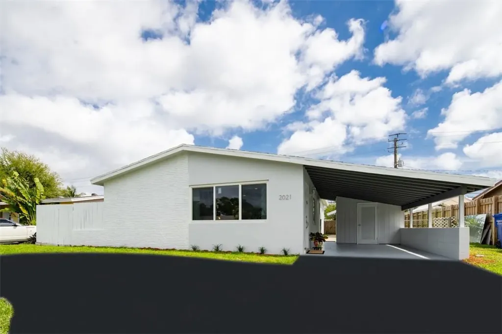 2021 N 61st Avenue Hollywood FL 33024