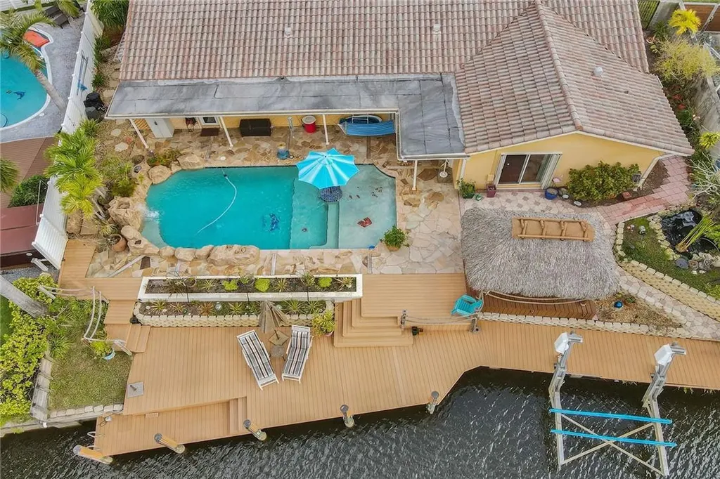 6020 SW 15th Street Plantation FL 33317