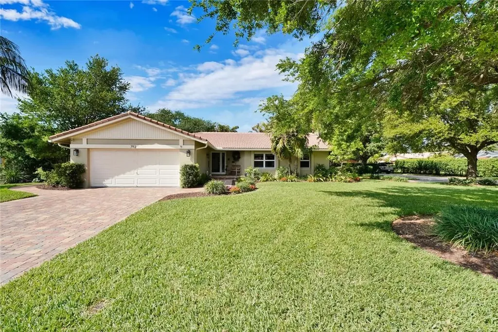 792 NW 84th Lane Coral Springs FL 33071
