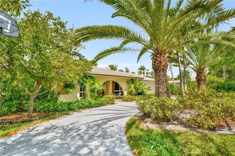7041 SW 7th Street Plantation FL 33317