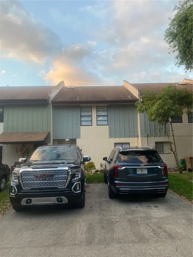 7901 NW 33rd Street Hollywood FL 33024