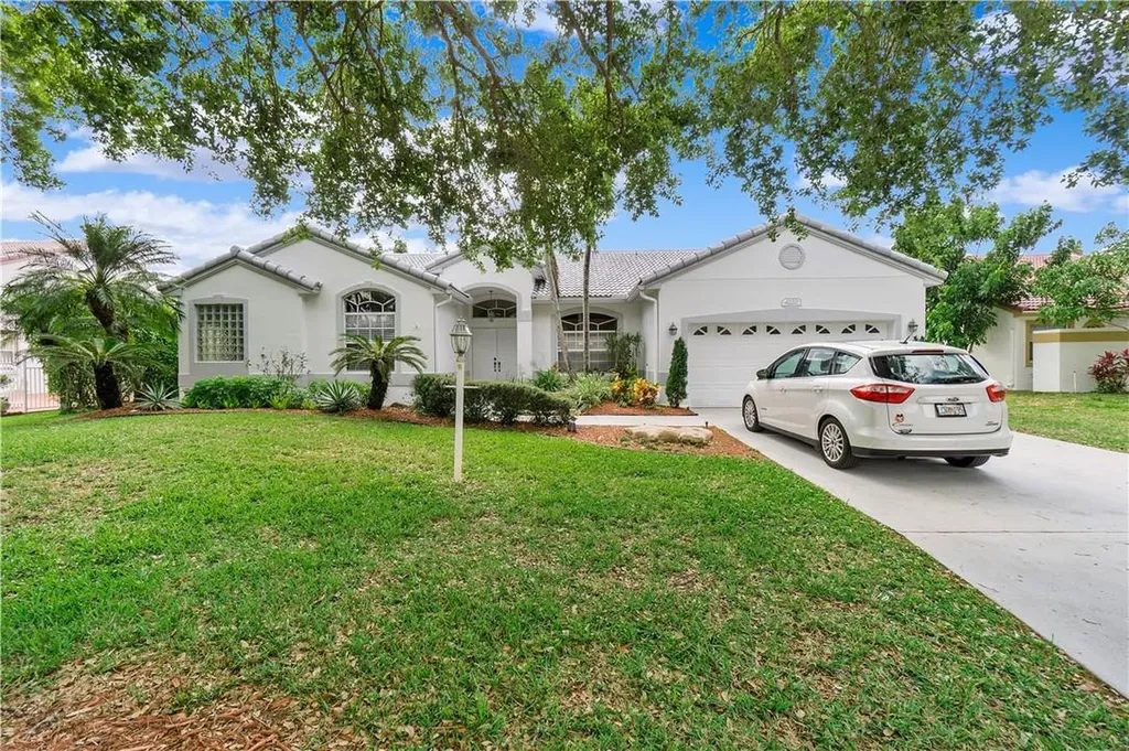 4220 NW 90th Terrace Coral Springs FL 33065