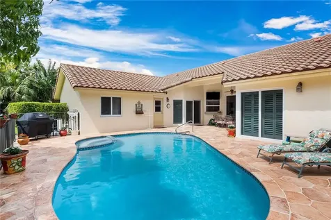 8568 NW 52nd Place Coral Springs FL 33067
