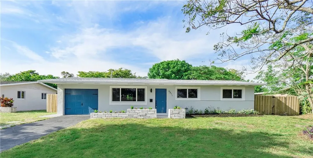 6871 NW 12th Court Plantation FL 33313