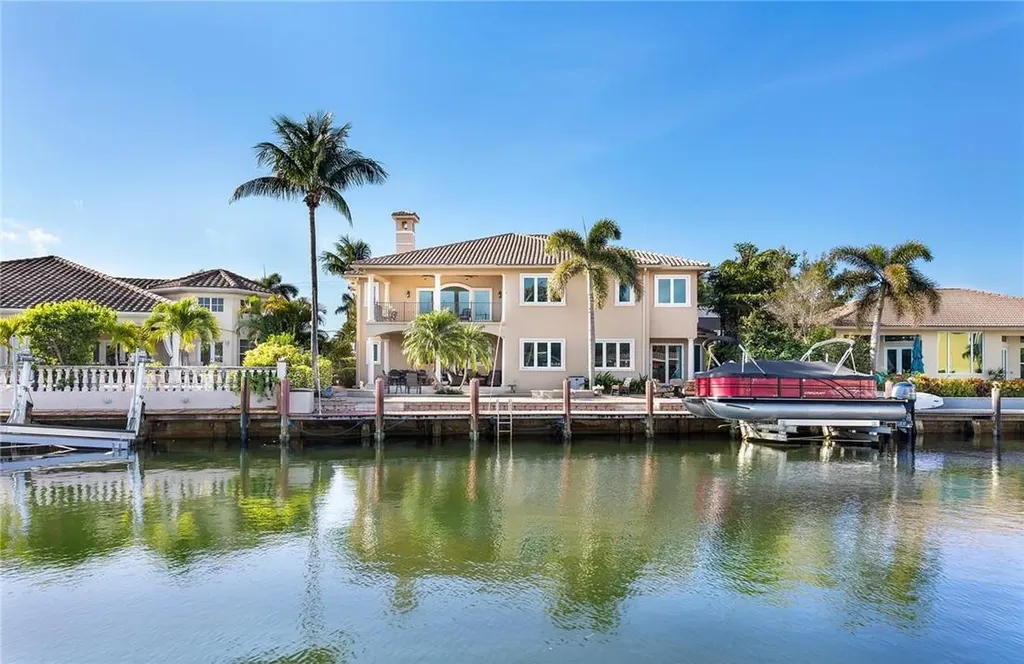 2651 NE 48th Court Lighthouse Point FL 33064