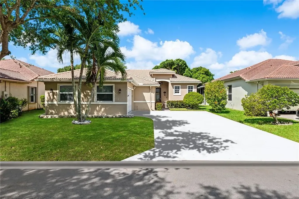 4853 NW 54th Avenue Coconut Creek FL 33073