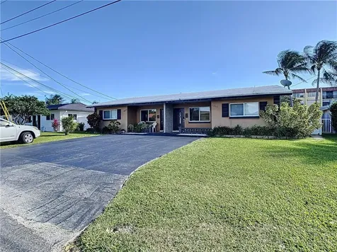 1830 SE 7th Street Pompano Beach FL 33060