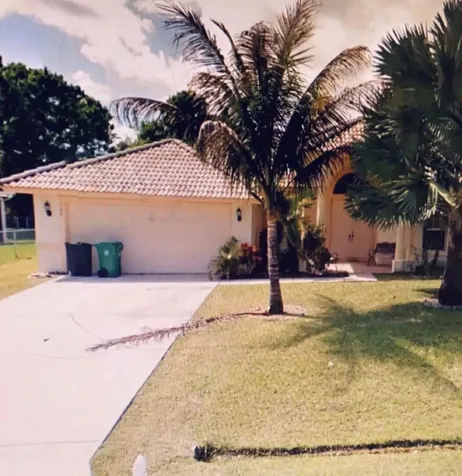 562 SW Dairy Road Port St Lucie FL 34953