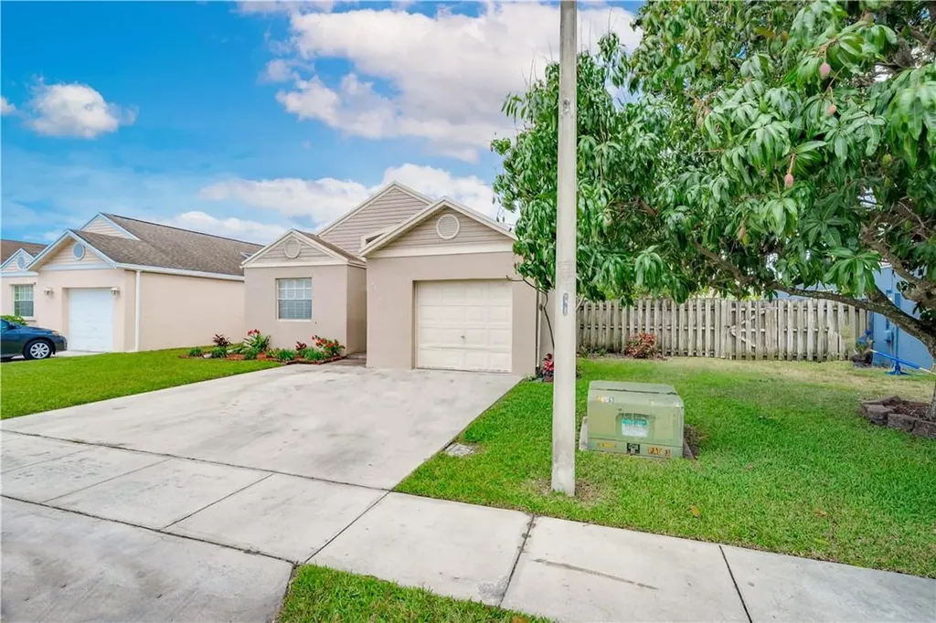 9956 W Elm Lane Miramar FL 33025