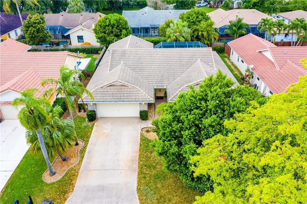 4322 NW 70th Lane Coral Springs FL 33065