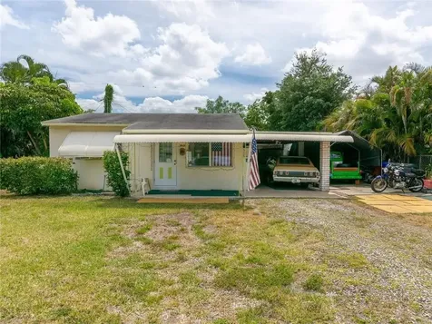 6350 Wiley Street Hollywood FL 33023