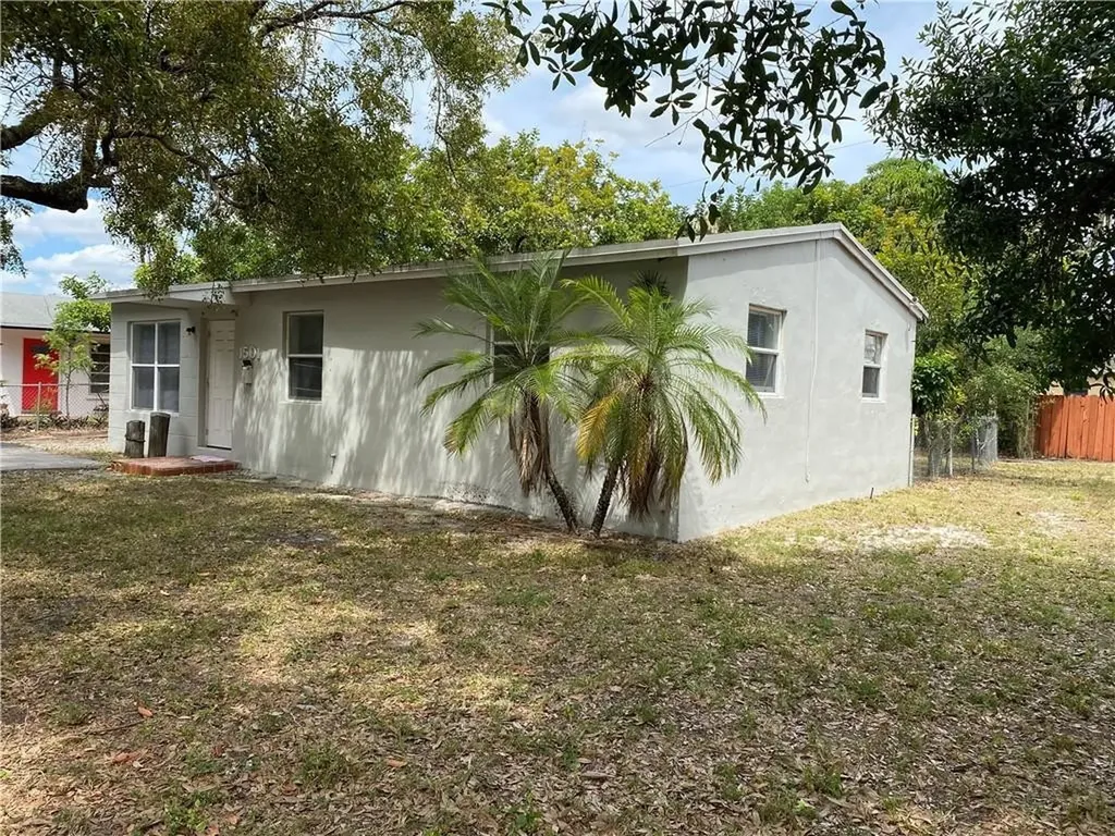 1501 N 70th Way Hollywood FL 33024