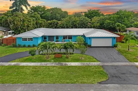 6900 NW 5th Court Plantation FL 33317