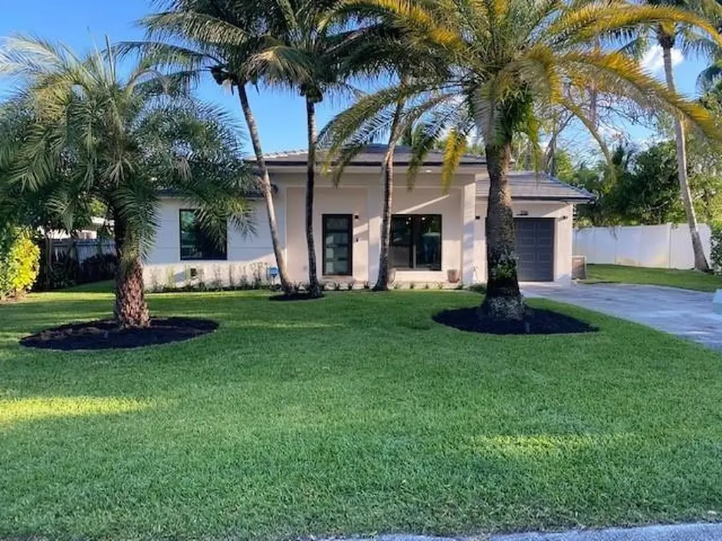 216 NE 17th Street Delray Beach FL 33444