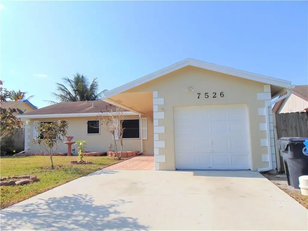 7526 SW 7th Place North Lauderdale FL 33068