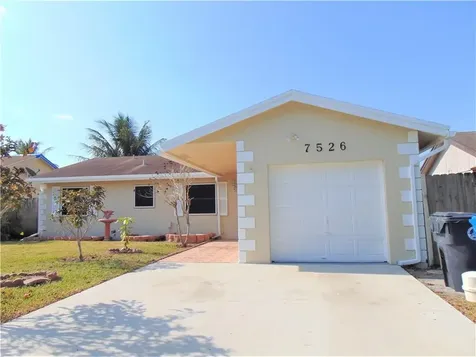 7526 SW 7th Place North Lauderdale FL 33068