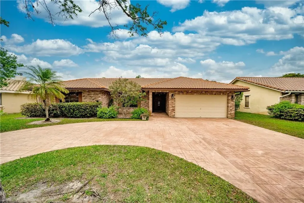 6437 NW 53rd Street Coral Springs FL 33067