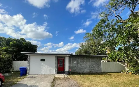 5611 Arthur Street Hollywood FL 33021