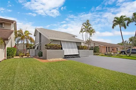 4040 SW 82nd Terrace Davie FL 33328