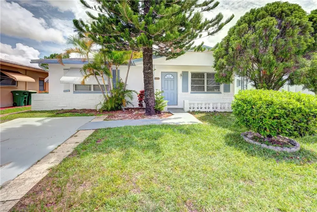 4930 NW 55th Court Tamarac FL 33319
