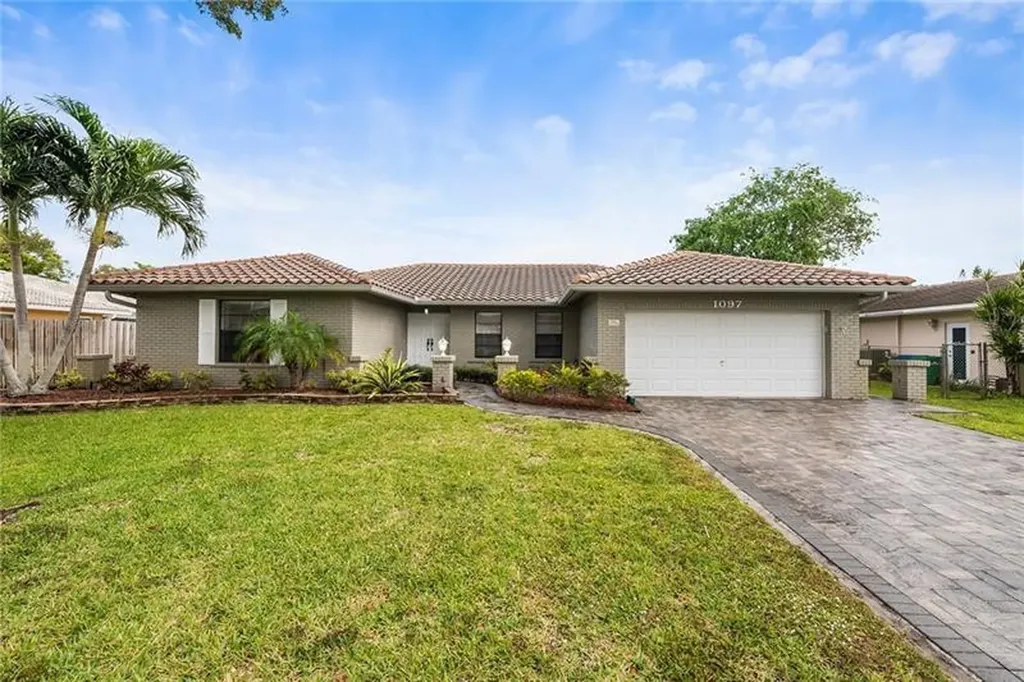 1097 NW 83rd Drive Coral Springs FL 33071