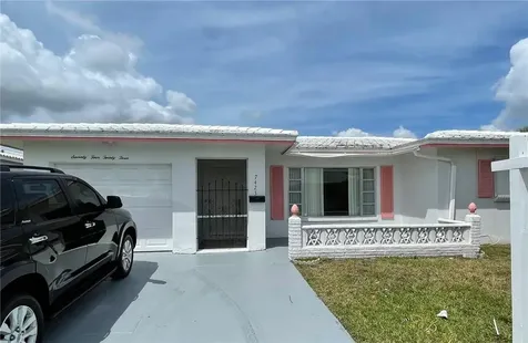 7423 NW 73rd Avenue Tamarac FL 33321