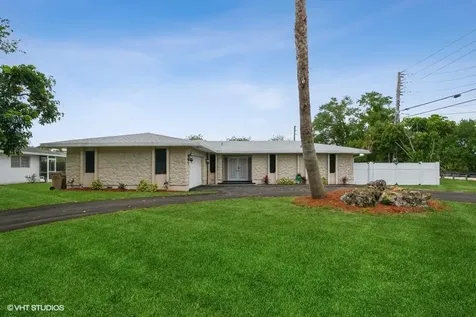 2401 SW 86th Avenue Davie FL 33324