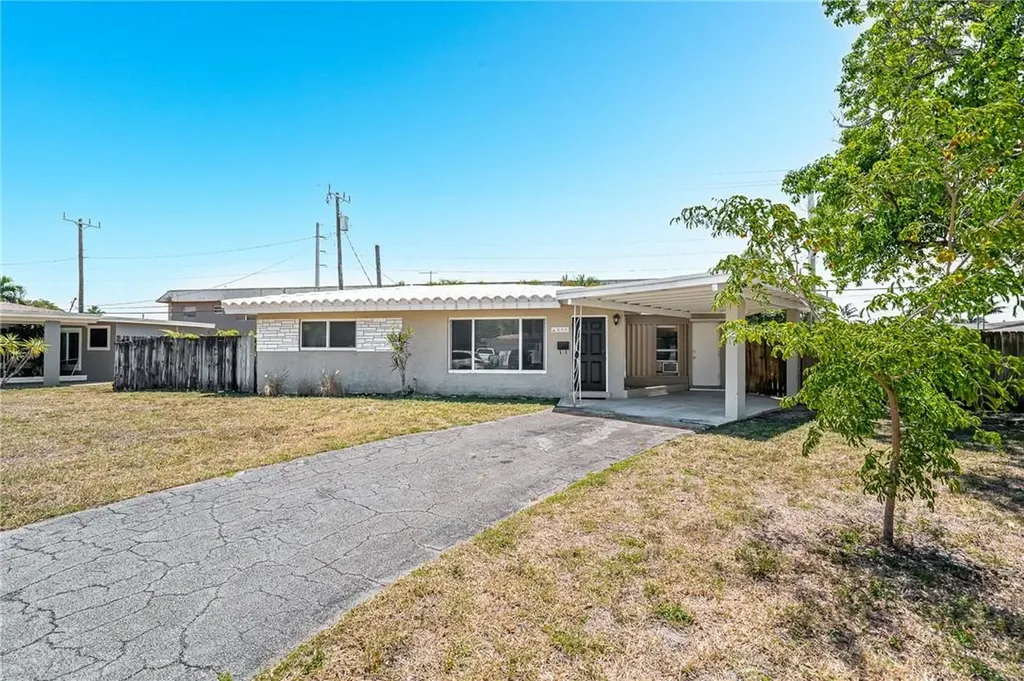 396 SW 14th Court Pompano Beach FL 33060